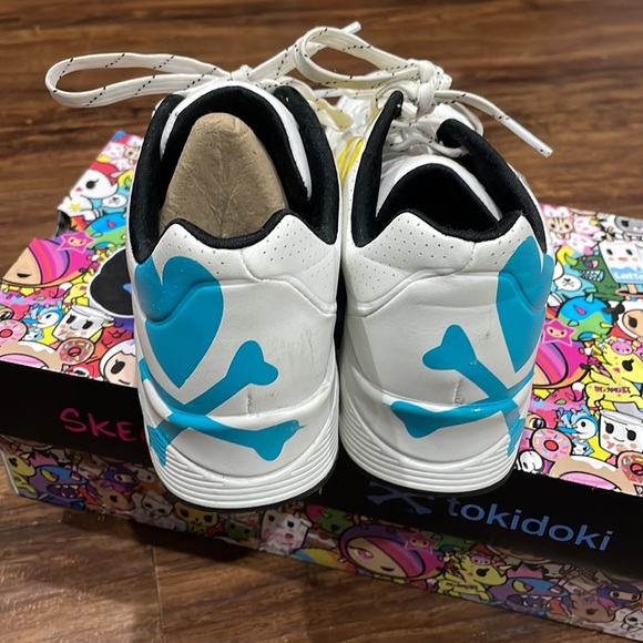 Tokidoki Skechers sz6 - like new - Picture 6 of 9